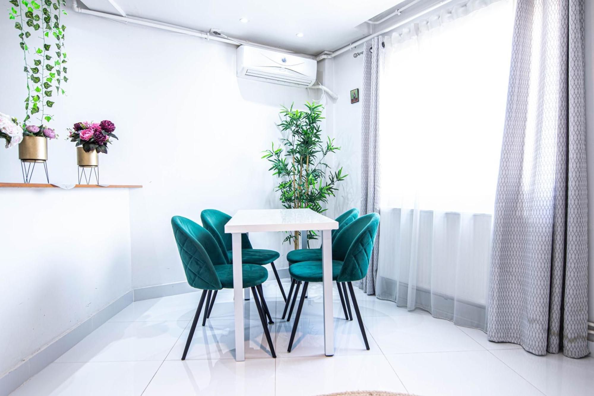 Apartament Near The Park Two Rooms Bucarest Extérieur photo